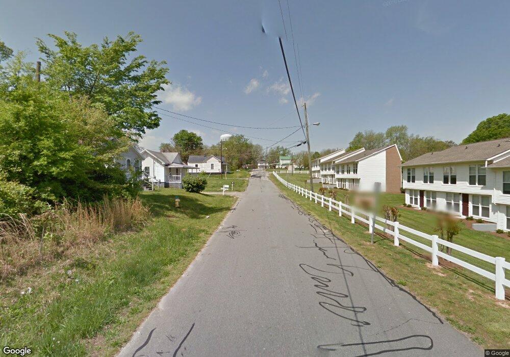 611 East St, Reidsville, NC 27320 - photo 1