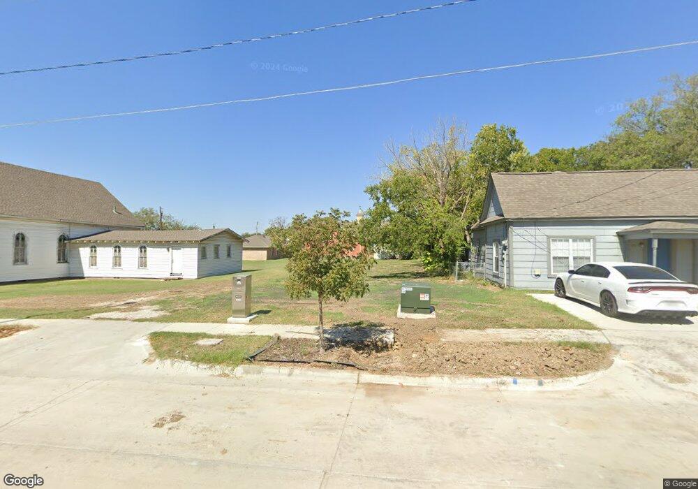 207 W Beech St, Celina, TX 75009 - photo 1