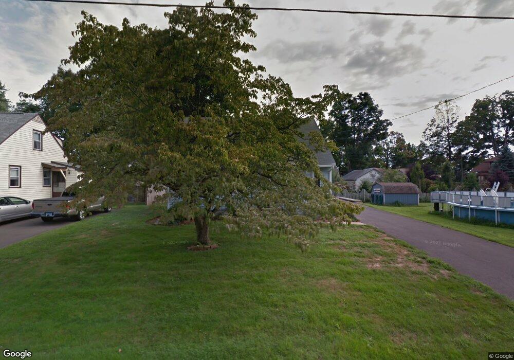 4 King Ct, Enfield, CT 06082 - photo 1