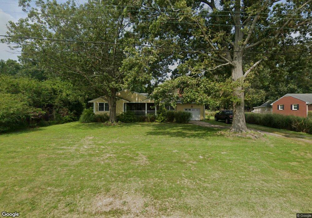 1211 Dandy Loop Rd, Yorktown, VA 23692 - photo 1