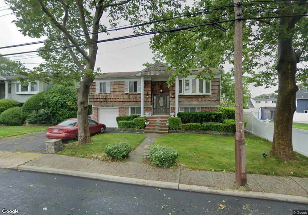 406 Scaneateles Ave, West Hempstead, NY 11552 - photo 1