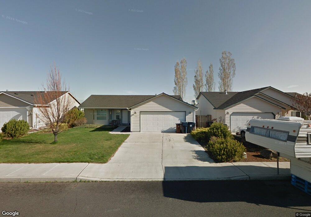 725 NE Oak Place, Redmond, OR 97756 - photo 1