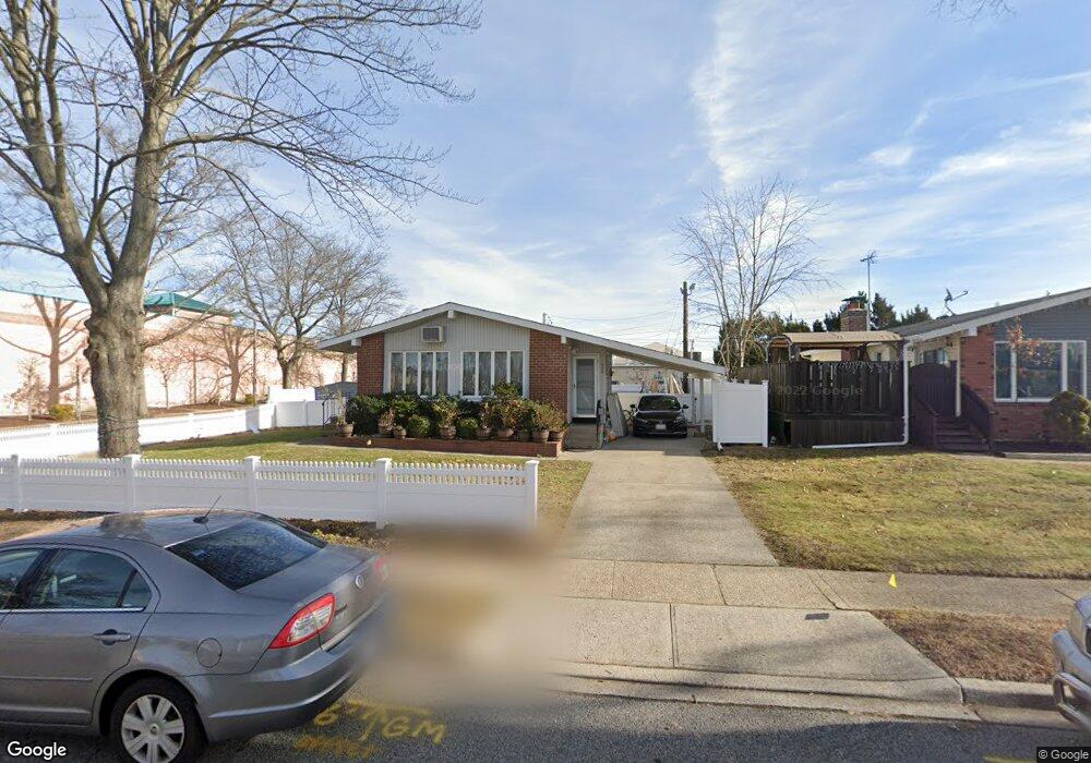 624 North Rd, Bethpage, NY 11714 - photo 1