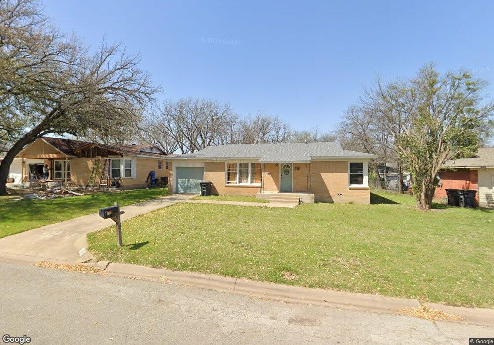 1010 Marengo St, Cleburne, TX 76033 - photo 1