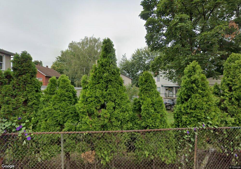 817 Dix Ct, Scranton, PA 18509 - photo 1