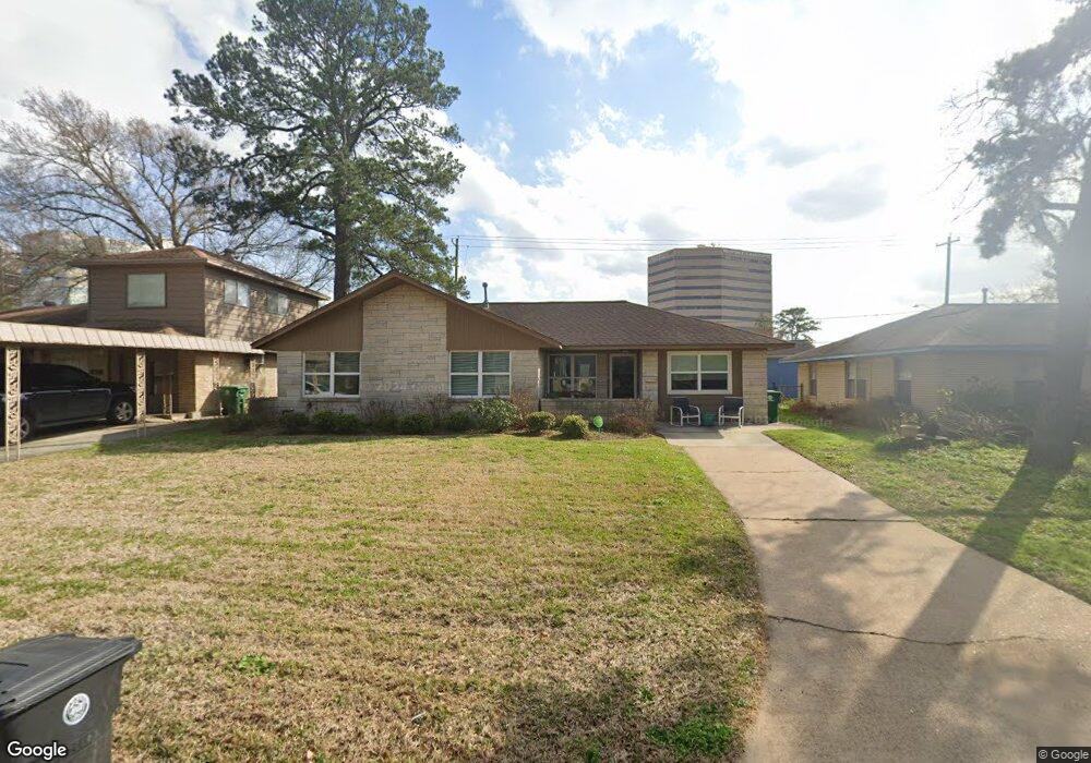 1219 W 30th St, Houston, TX 77018 - photo 1