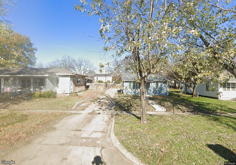 1006 W Moore St, Henryetta, OK 74437 - photo 1