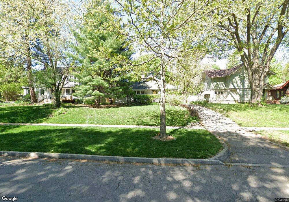 1054 44th St, Des Moines, IA 50311 - photo 1