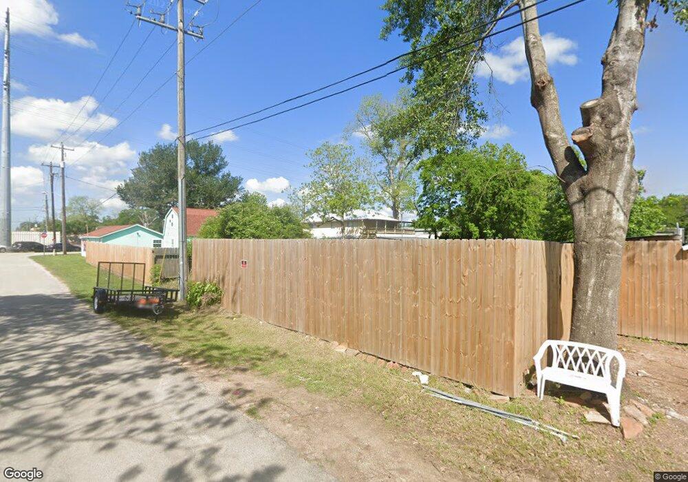 207 N Sycamore St, Tomball, TX 77375 - photo 1