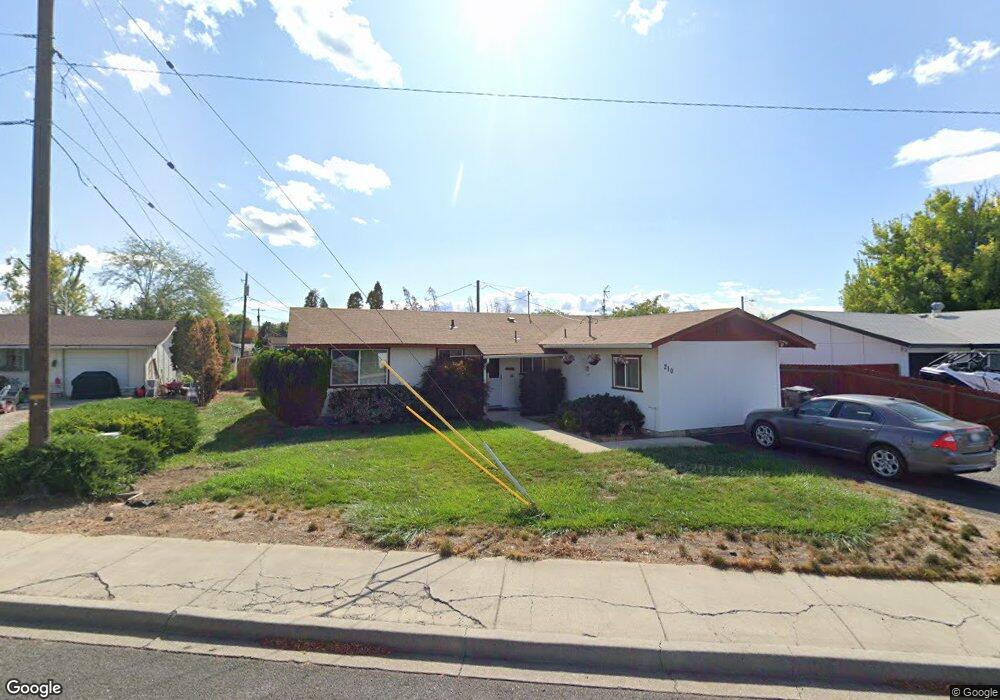 210 W Seattle Ave, Moxee, WA 98936 - photo 1