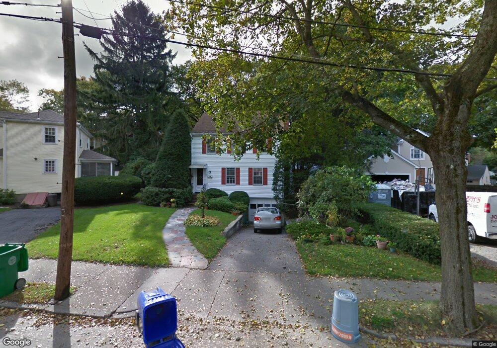 44 Walnut Place, Newton, MA 02461 - photo 1