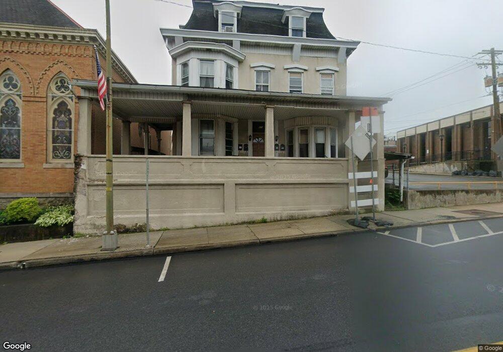 511 Main St unit 2, Slatington, PA 18080 - photo 1