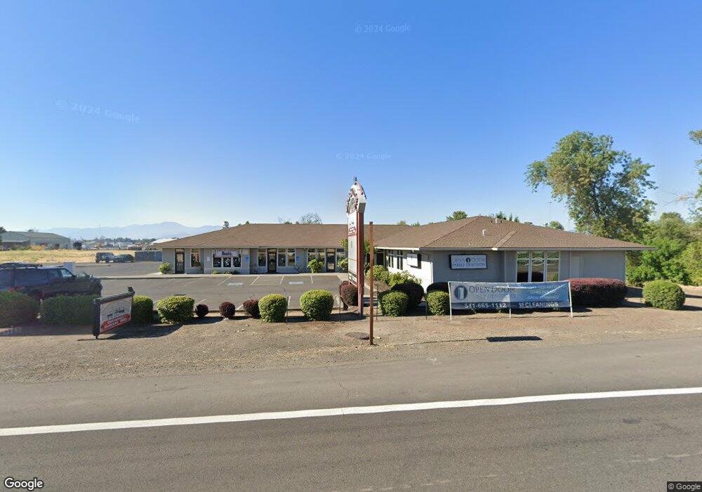 1710 E Pine St unit D, Central Point, OR 97502 - photo 1