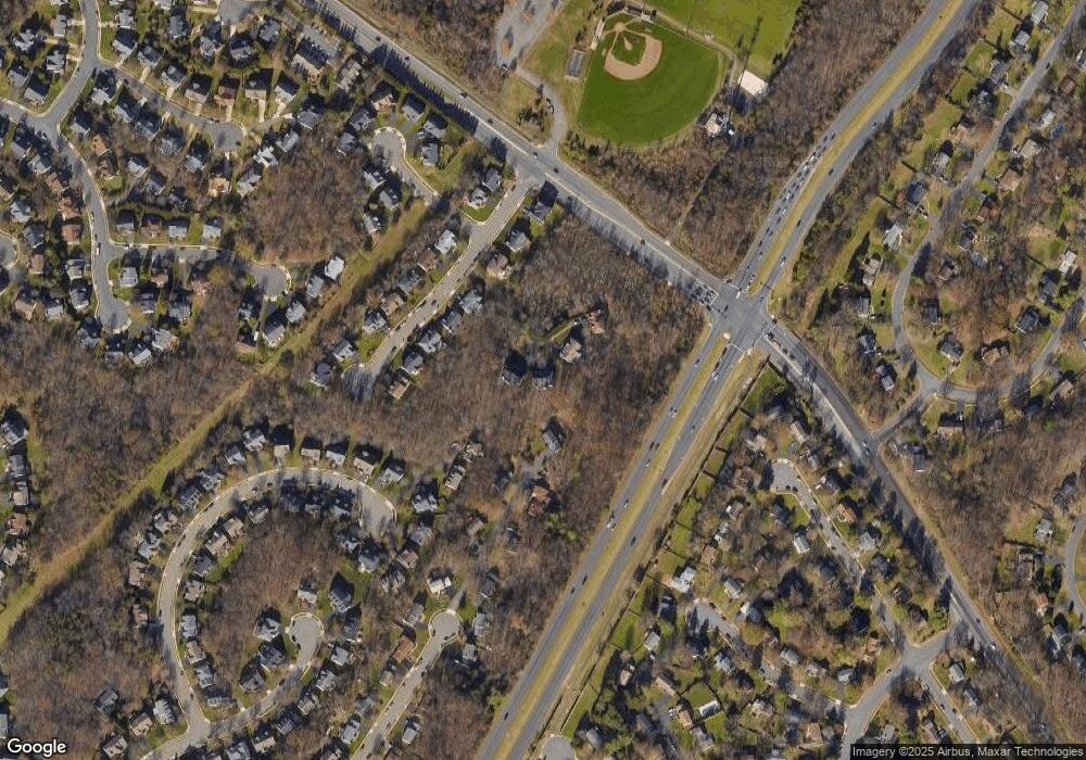 2415 Mill Heights Dr, Herndon, VA 20171 - photo 1