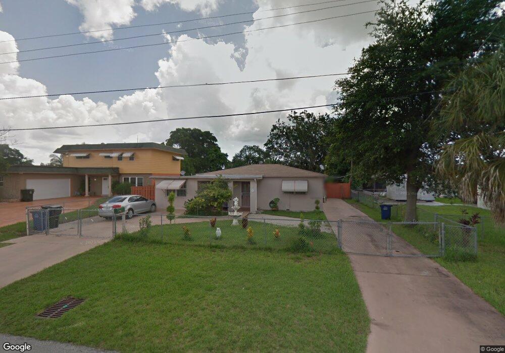 719 SW 6th Ave, Hallandale Beach, FL 33009 - photo 1