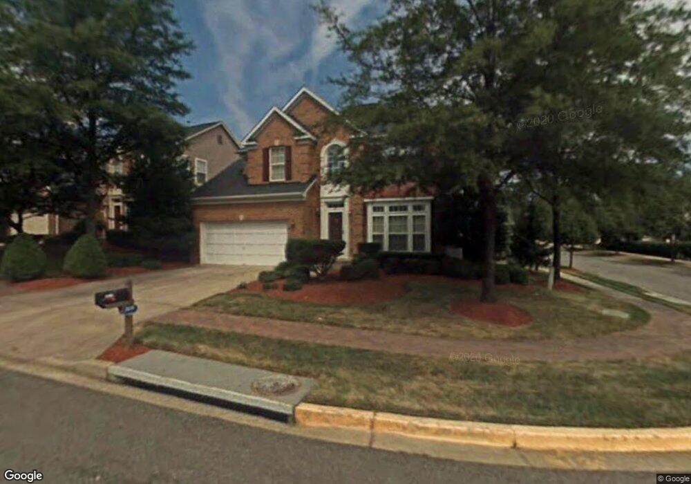 10112 Woodview Dr, Bowie, MD 20721 - photo 1