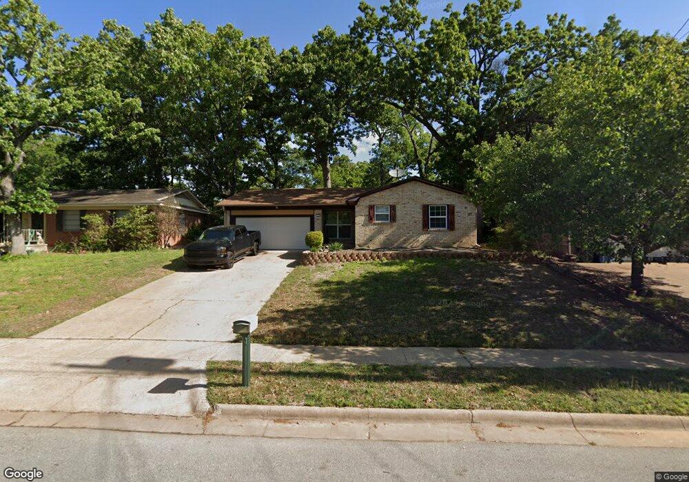 113 Mark Dr, Denison, TX 75021 - photo 1