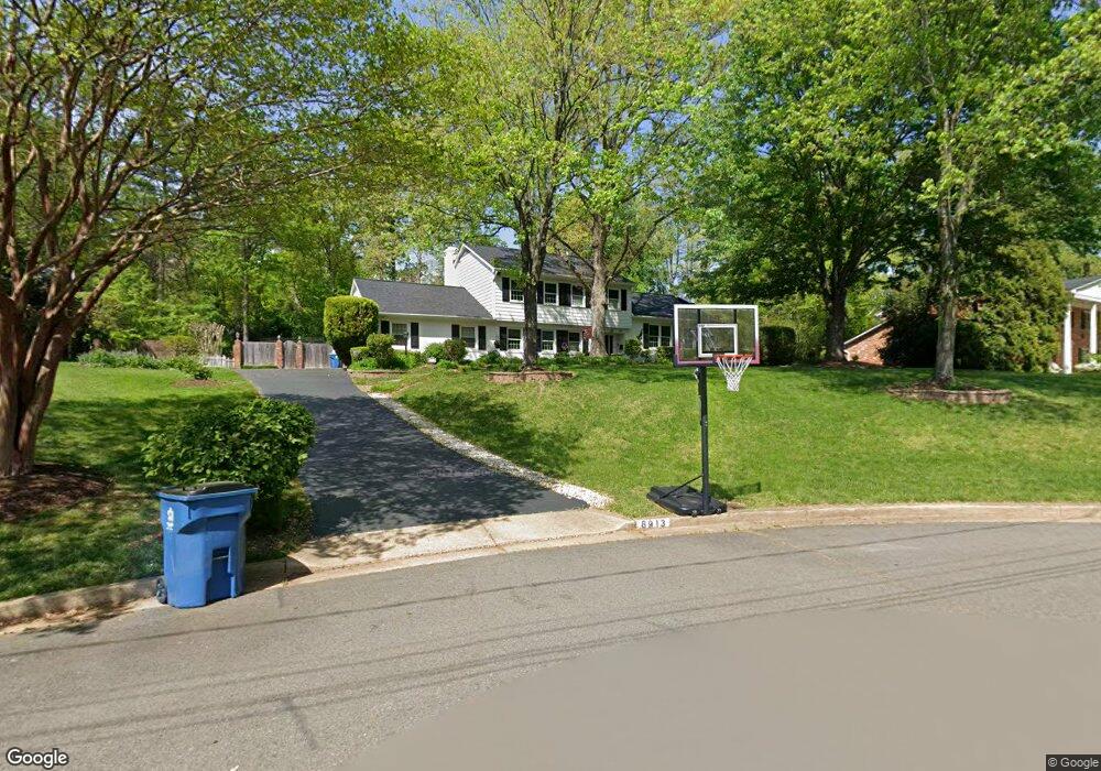 8913 Colesbury Place, Fairfax, VA 22031 - photo 1