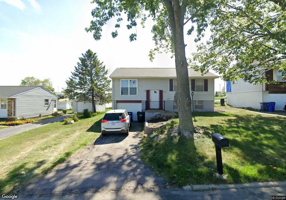 3303 Bayberry Dr SW, Cedar Rapids, IA 52404 - photo 1