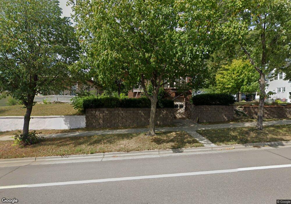 908 Center St, New Ulm, MN 56073 - photo 1