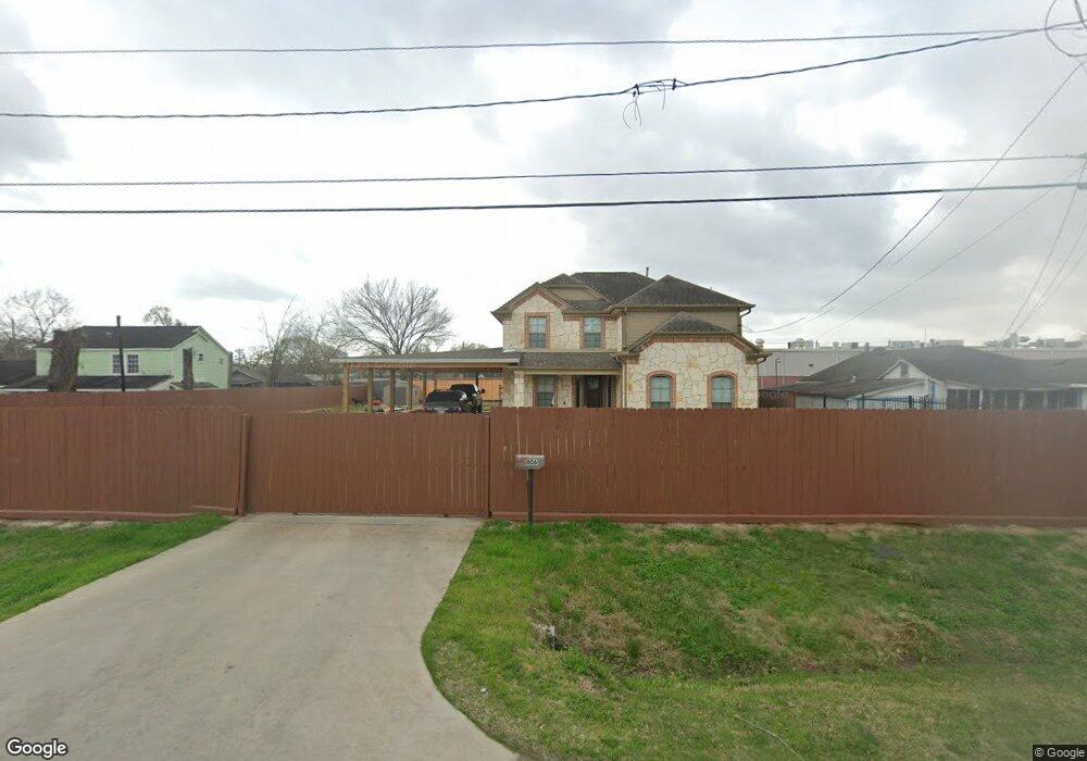 806 Duff Ln, Houston, TX 77022 - photo 1