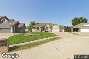 17412 Hickory Cir, Omaha, NE 68130