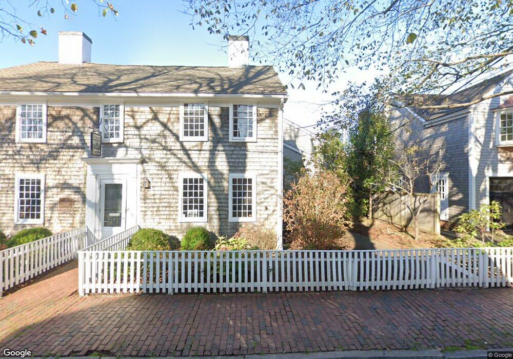 34 S Summer St, Edgartown, MA 02539 - photo 1