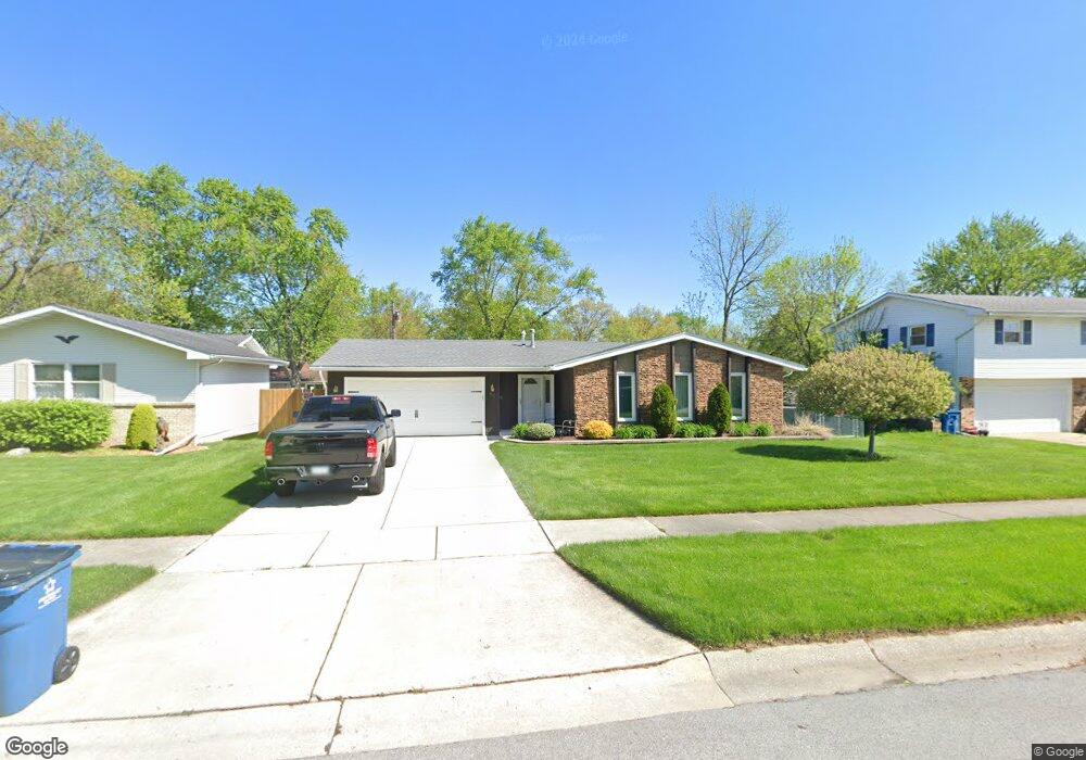 622 Omega Dr, Crown Point, IN 46307 - photo 1