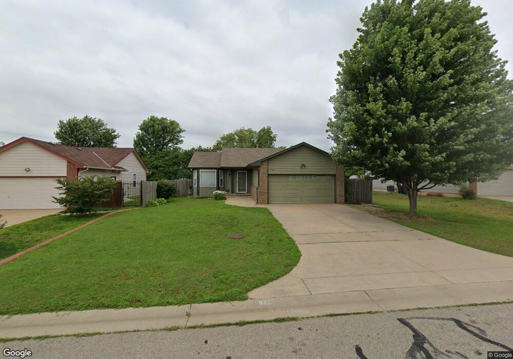 1730 N Myers Cir, Mulvane, KS 67110 - photo 1