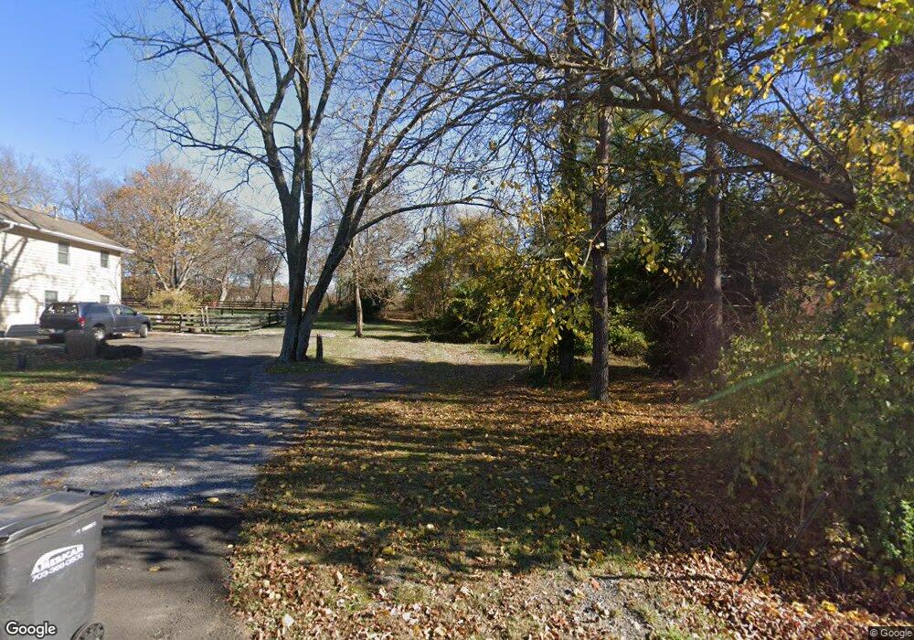 20518 Gleedsville Rd, Leesburg, VA 20175 - photo 1