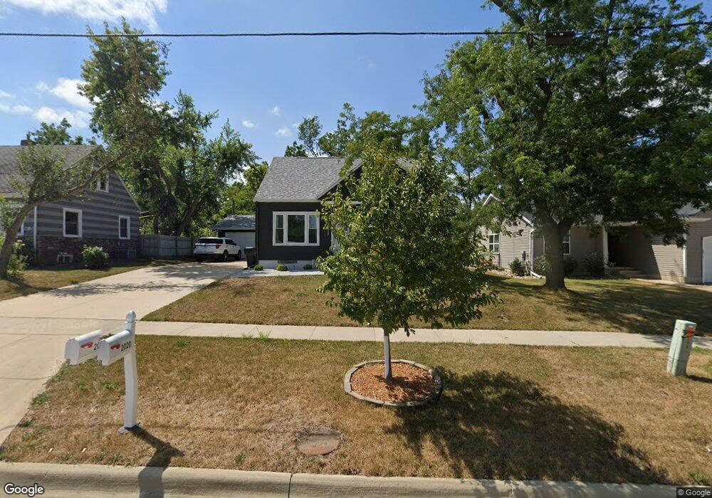2020 18th St SW, Cedar Rapids, IA 52404 - photo 1