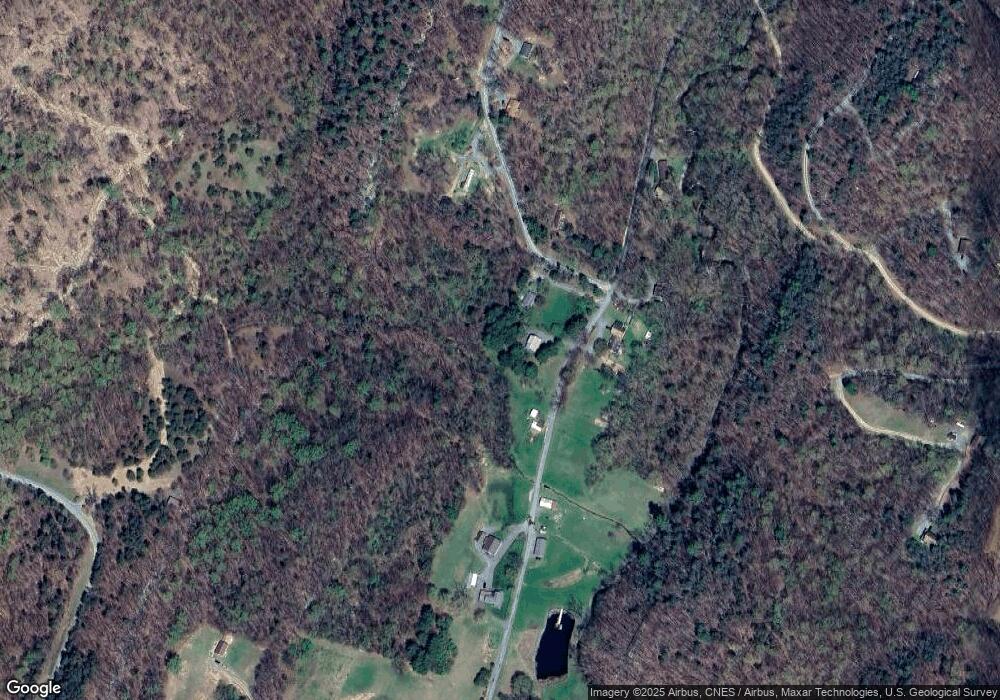 910 Quaint Acres Ln, Berkeley Springs, WV 25411 - photo 1