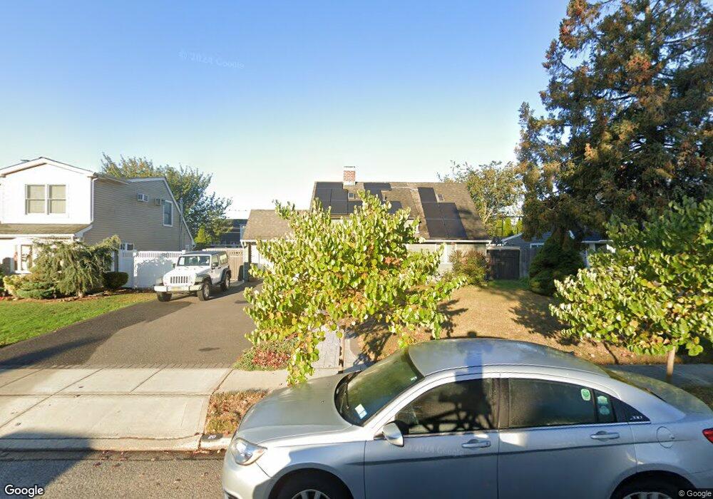 20 Raspberry Ln, Levittown, NY 11756 - photo 1