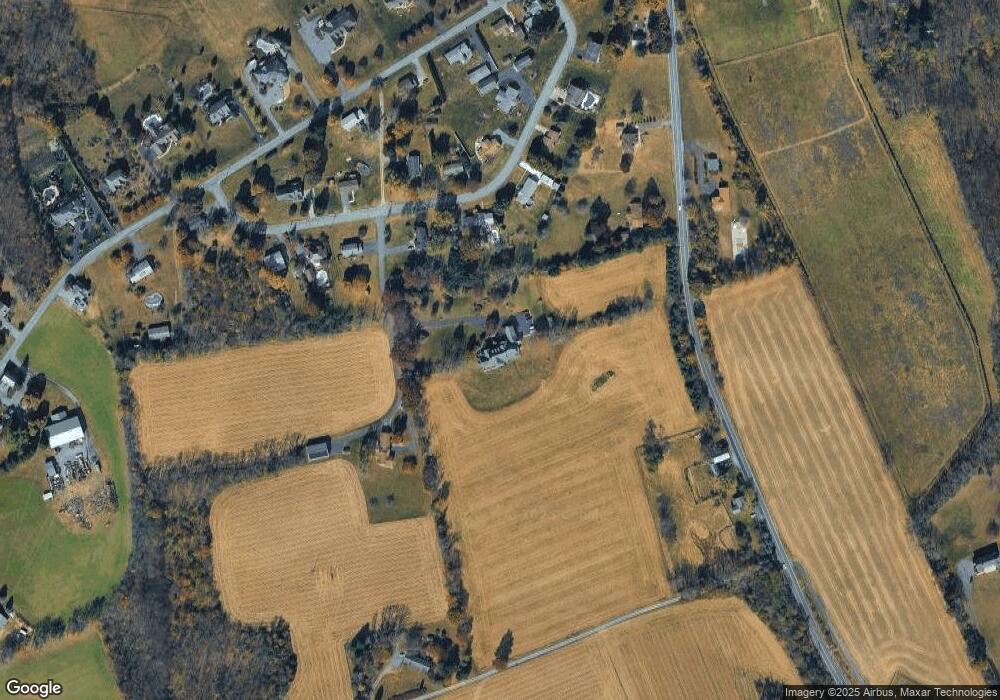 556 Horseshoe Dr, Easton, PA 18040 - photo 1