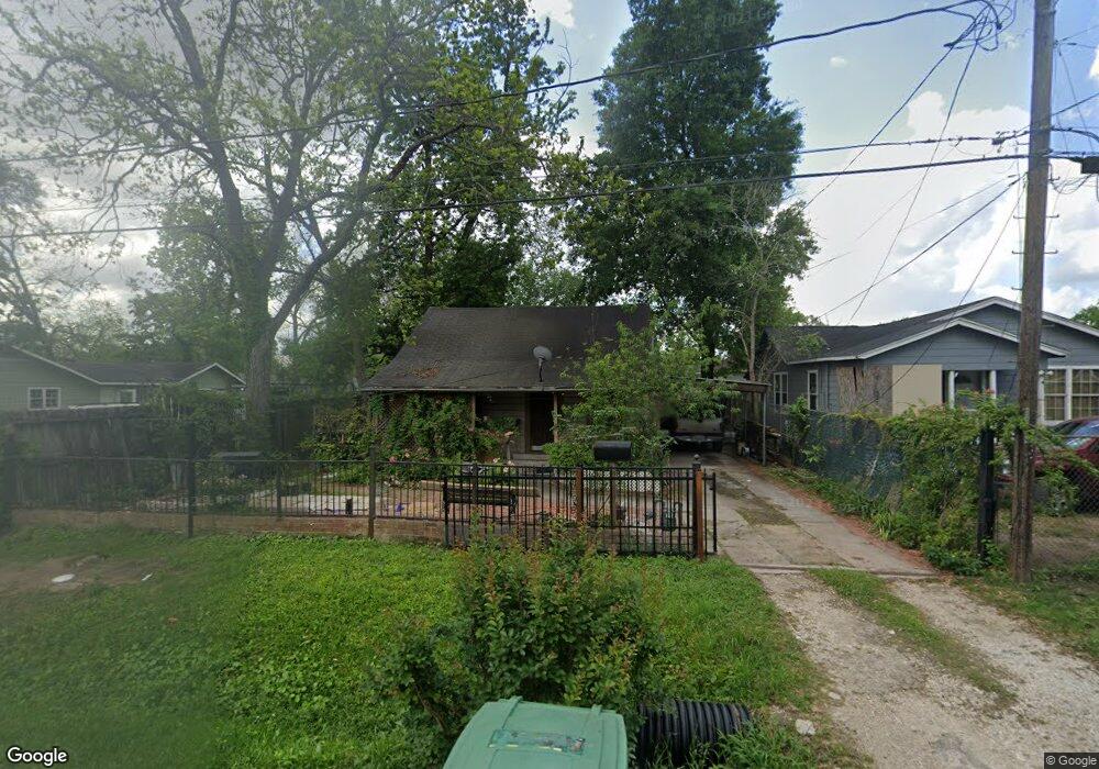 1306 Norham St, Houston, TX 77022 - photo 1