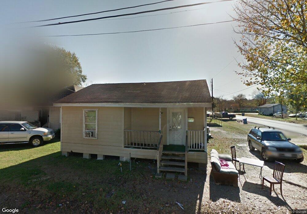 411 Travis St, Richmond, TX 77469 - photo 1