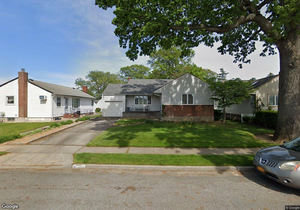 435 Dunster Dr unit 4, West Hempstead, NY 11552 - photo 1