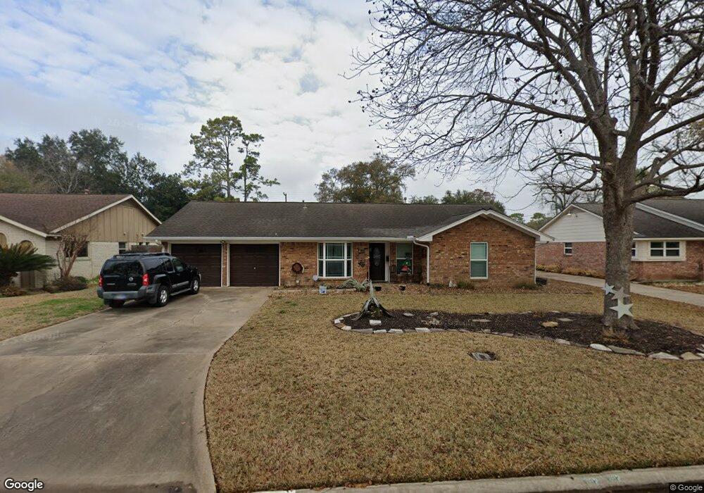 702 Country Club Dr, Richmond, TX 77469 - photo 1