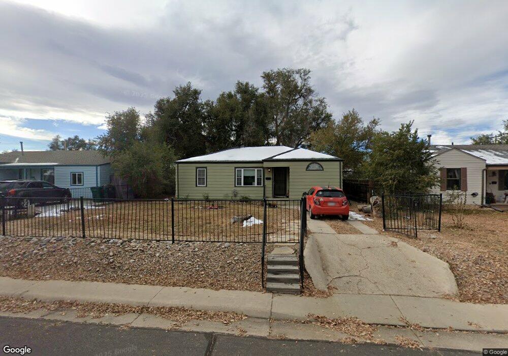 1927 Newark St, Aurora, CO 80010 - photo 1