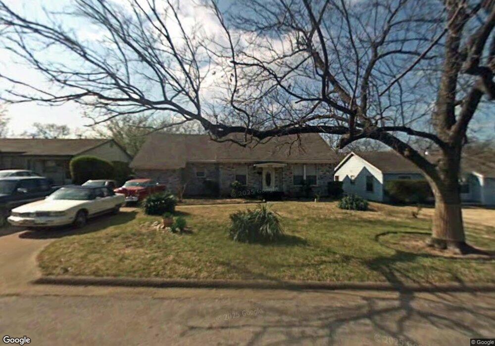 1018 W Elm St, Denison, TX 75020 - photo 1