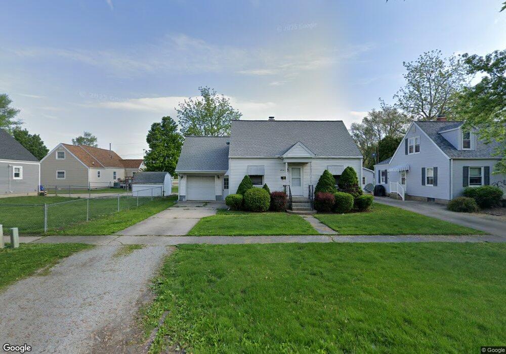 2912 Marion Ave, Mattoon, IL 61938 - photo 1