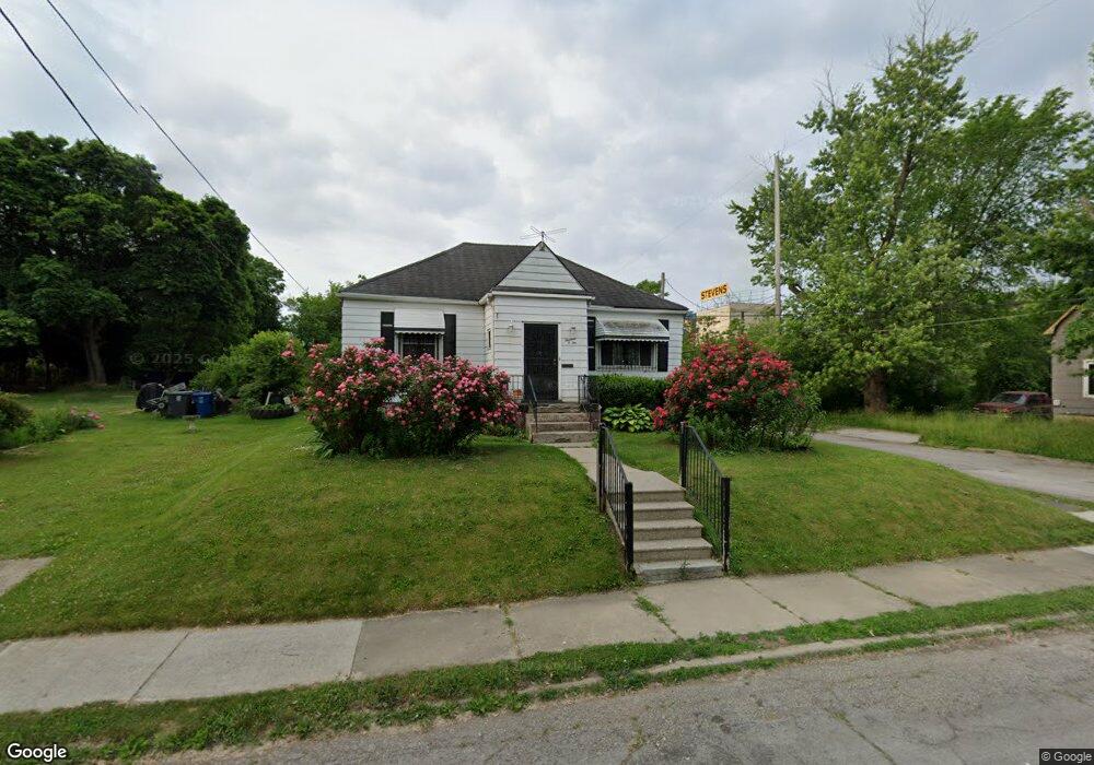 1302 Bennett Ave, Flint, MI 48506 - photo 1