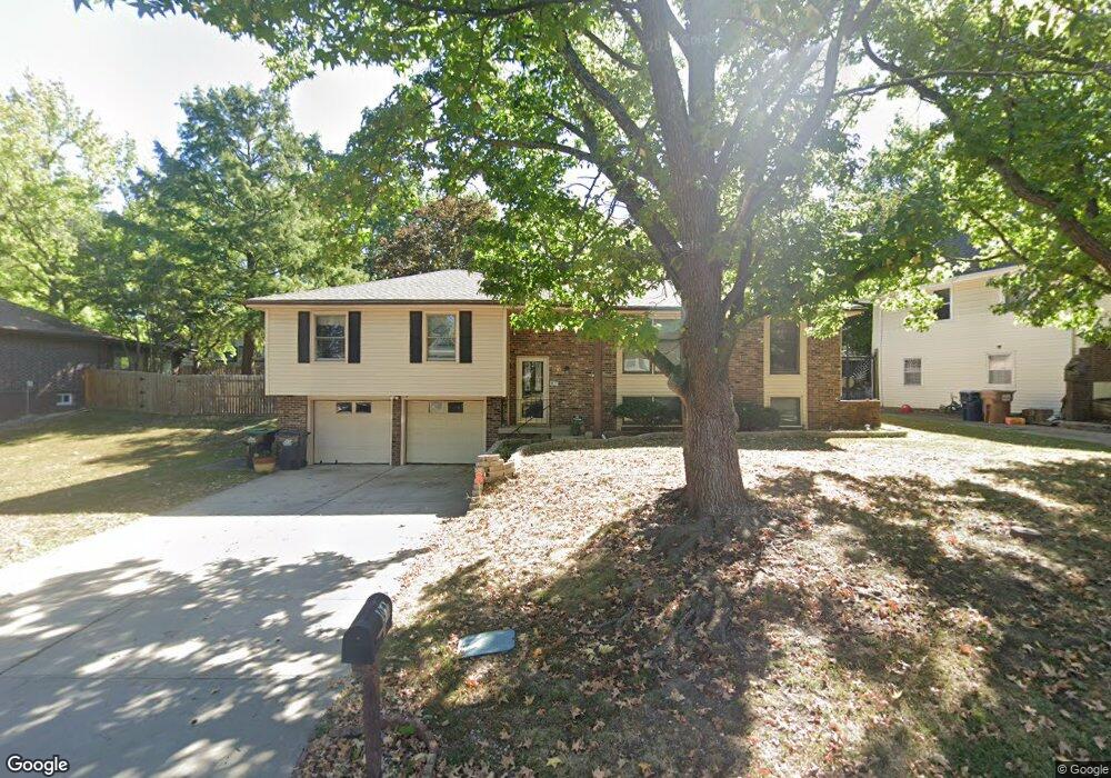 916 NW 13th St, Blue Springs, MO 64015 - photo 1