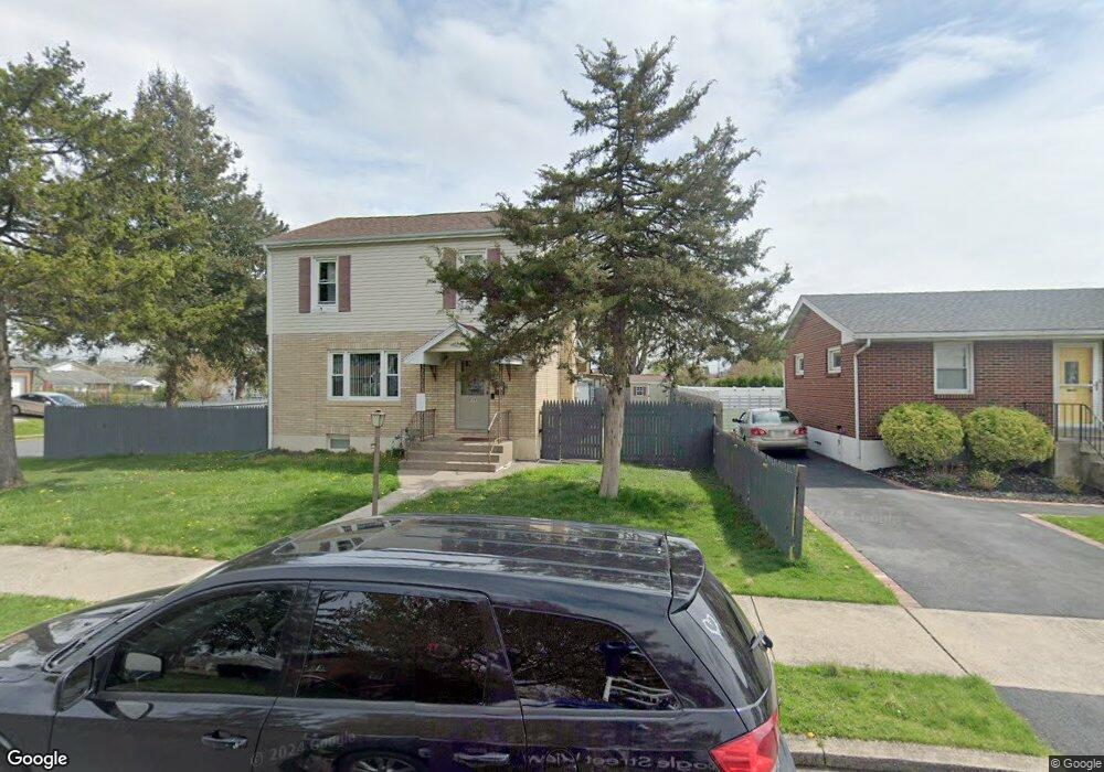 817 Quincy St unit 819, Allentown, PA 18109 - photo 1