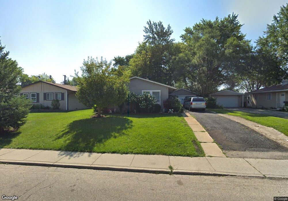 505 Waco Ln, Carpentersville, IL 60110 - photo 1