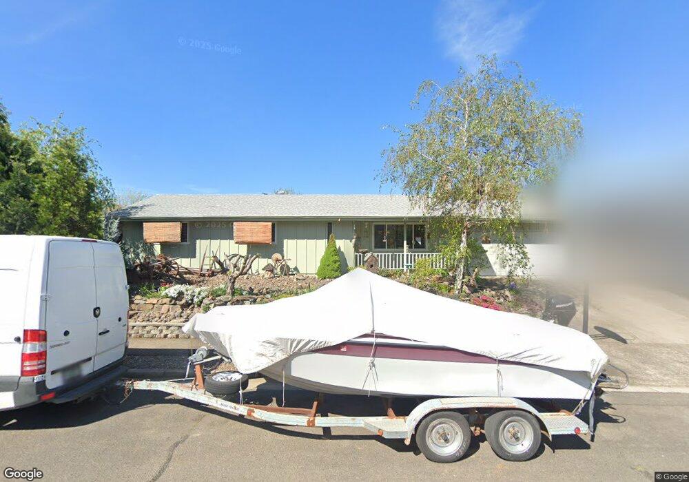 1145 N 5th St, Central Point, OR 97502 - photo 1