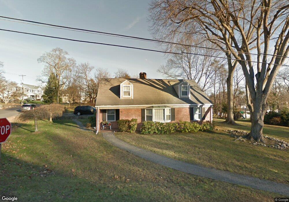 15 Nimitz Place, Old Greenwich, CT 06870 - photo 1