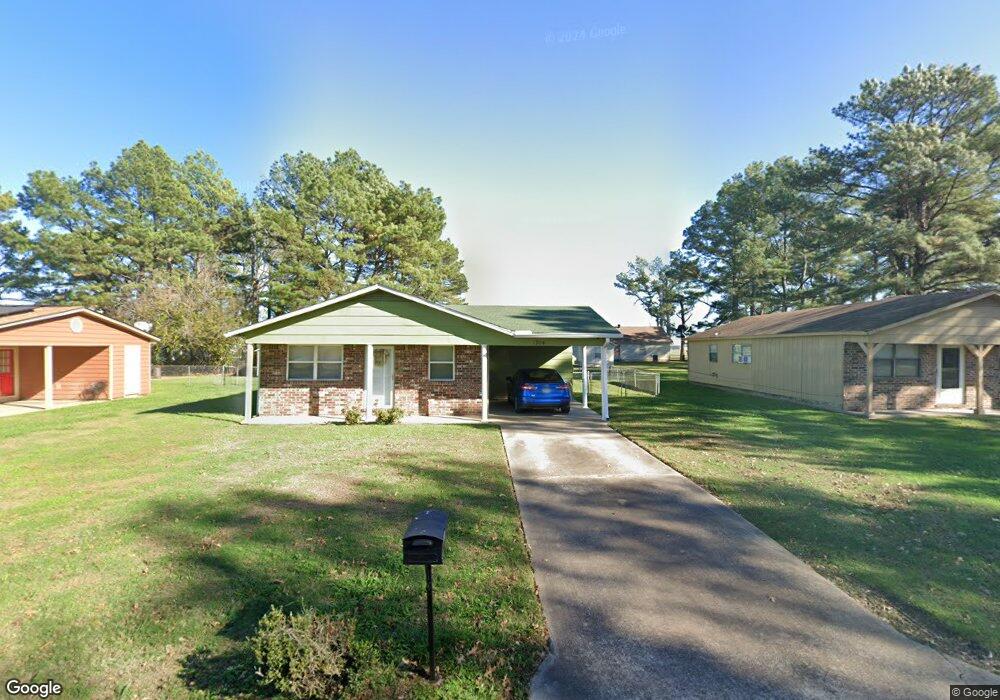 1704 N Porter St, Stuttgart, AR 72160 - photo 1