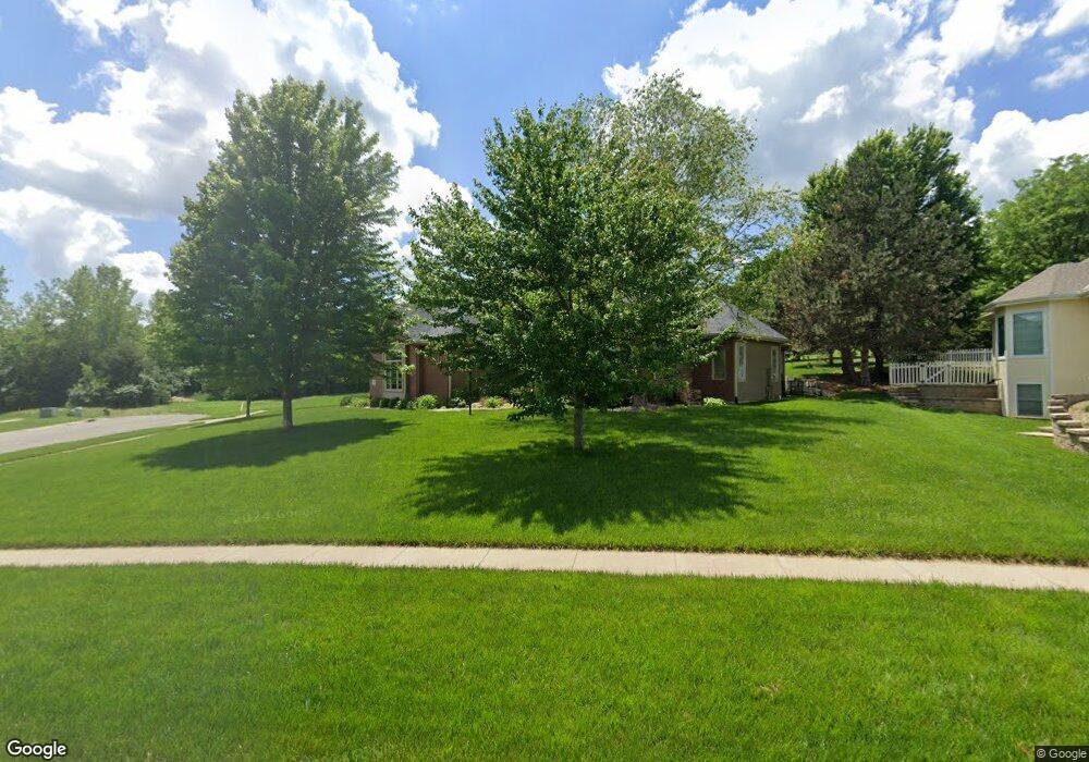 4637 SW Mulligan Dr, Topeka, KS 66610 - photo 1