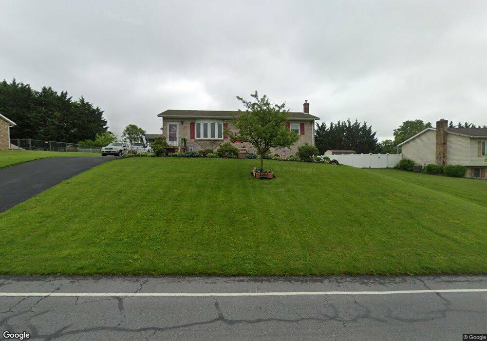 1308 Hollywell Ave, Chambersburg, PA 17201 - photo 1